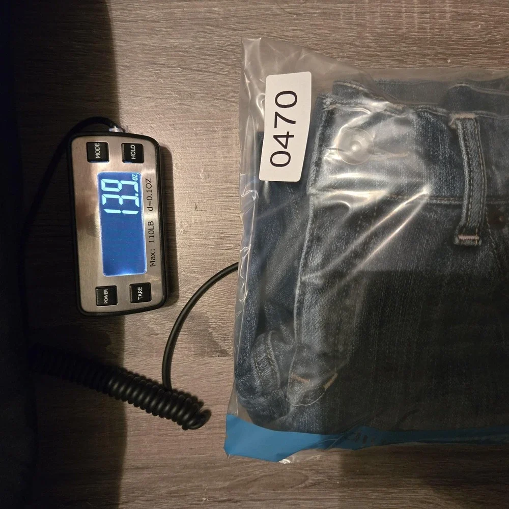 Mossimo‎ Denim Shorts Juniors 9 Blue Denim Bermuda Cuffed Embroidered Stretch